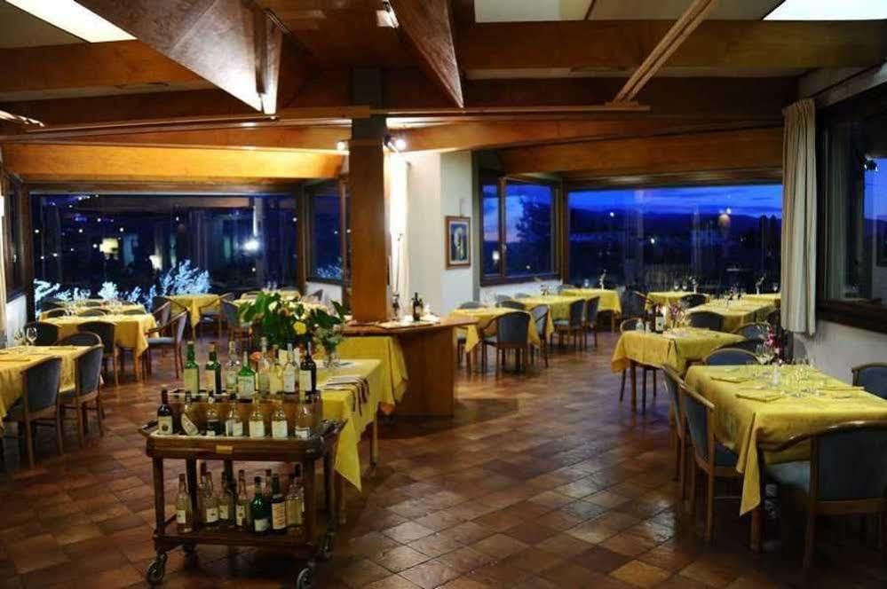 Residence Golf Club Ristorante Centanni 바뇨아리폴리 외부 사진